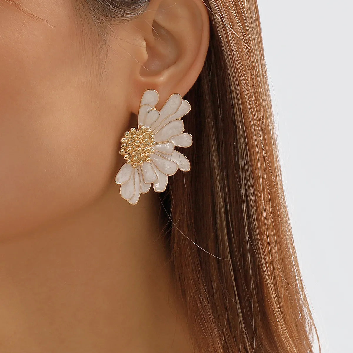 Classic drop earrings for ladies -Elegant Vintage Style Sweet Flower Alloy Enamel Women'S Ear Studs