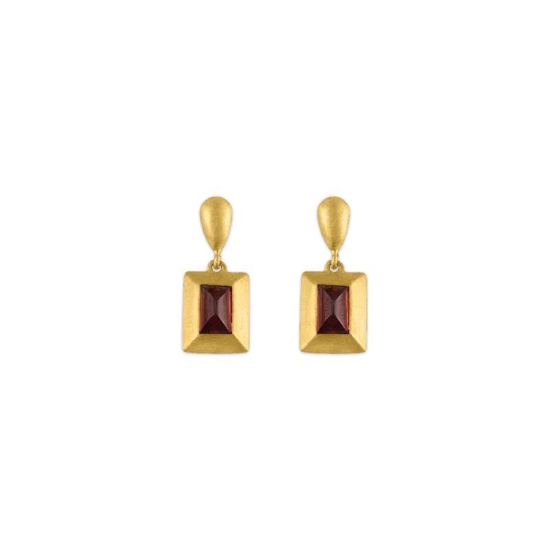 Trendy gold earrings for women -Garnet Capsa Drop Earrings