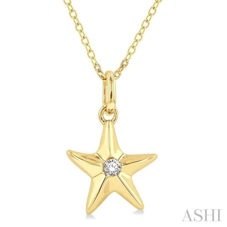 necklaces for bridal elegance -1/50 Ctw Starfish Petite Round Cut Diamond Fashion Pendant With Chain in 10K Yellow Gold