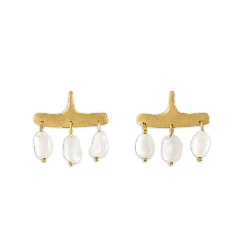 Trendy gold earrings for women -Keshi Pearl Syca Earrings