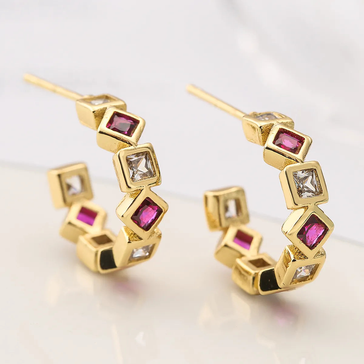 Ladies vintage crystal earrings -1 Pair Basic Commute C Shape Plating Inlay Copper Zircon 18k Gold Plated Earrings