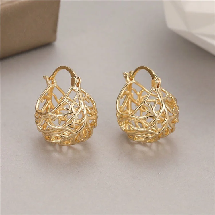 Gold Style (Hollow Stud Earrings)