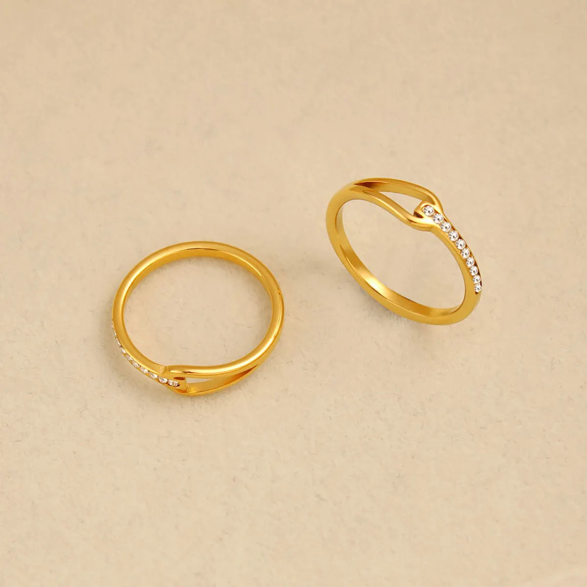 Ladies Rings 长尾词100条Wholesale Jewelry Simple Style Commute Water Droplets Solid Color 304 Stainless Steel Rhinestones 18K Gold Plated Round Inlay Rings