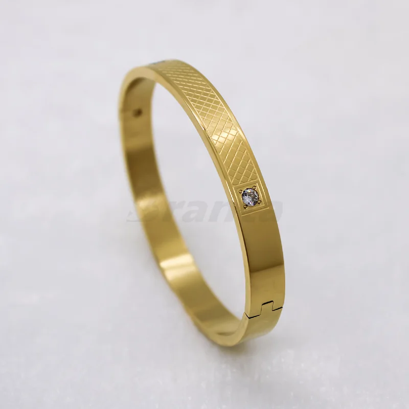 Boho style bracelets for women -Cross Lined Gold Bracelet For Men